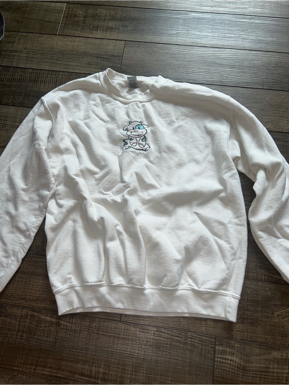 White Crewneck w Blue Cow Design